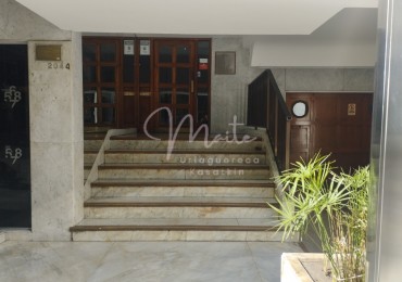 ALQUILER 24 MESES DEPARTAMENTO 2 AMBIENTES CON BALCON AL FRENTE ZONA CENTRO 
